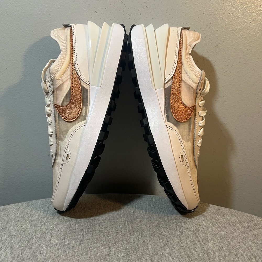 Nike Waffle One ESS Light Soft Pink Athletic Women’s Shoe Size 8 FB1298-600​​ - Picture 7 of 11